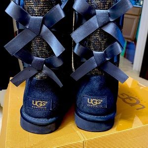 Navy blue UGGs Gold glitter print